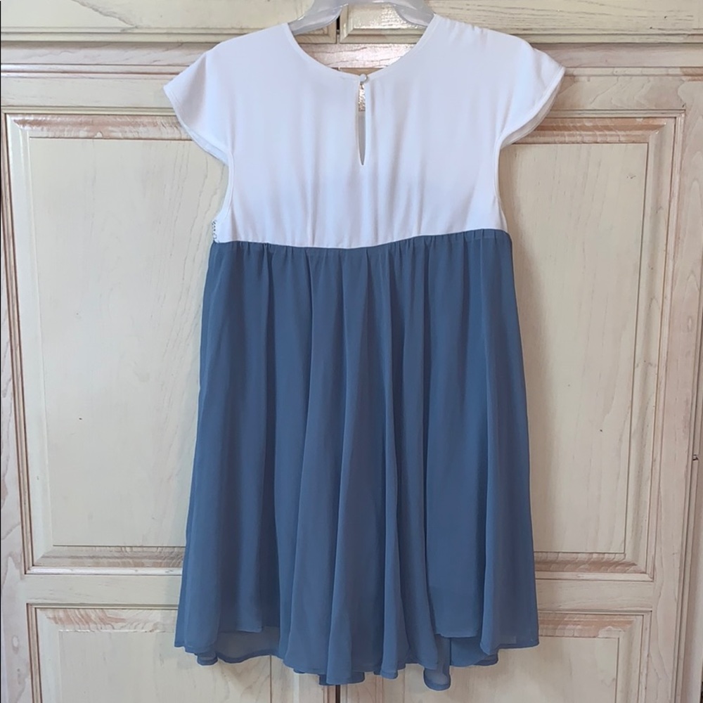Flowy shift dress - Picture 2 of 4